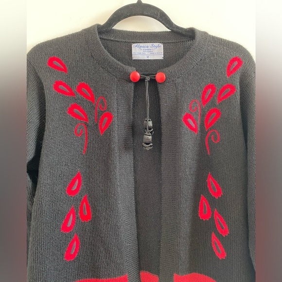 Alpaca Red & Black Cardigan Tassel Sweater By Artesanias A.T. 100% Alpaca Size M - Picture 2 of 8